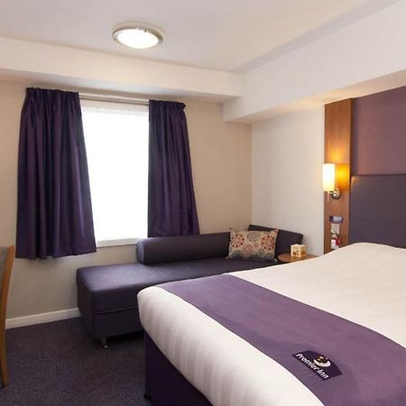 Premier Inn 基德明斯特 外观 照片