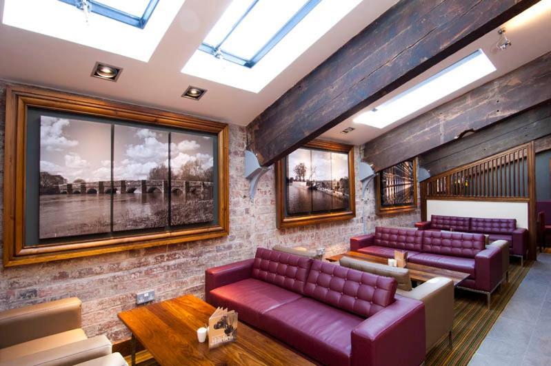 Premier Inn 基德明斯特 外观 照片