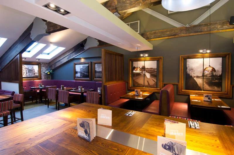 Premier Inn 基德明斯特 外观 照片