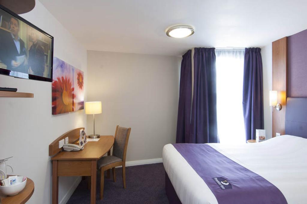 Premier Inn 基德明斯特 外观 照片