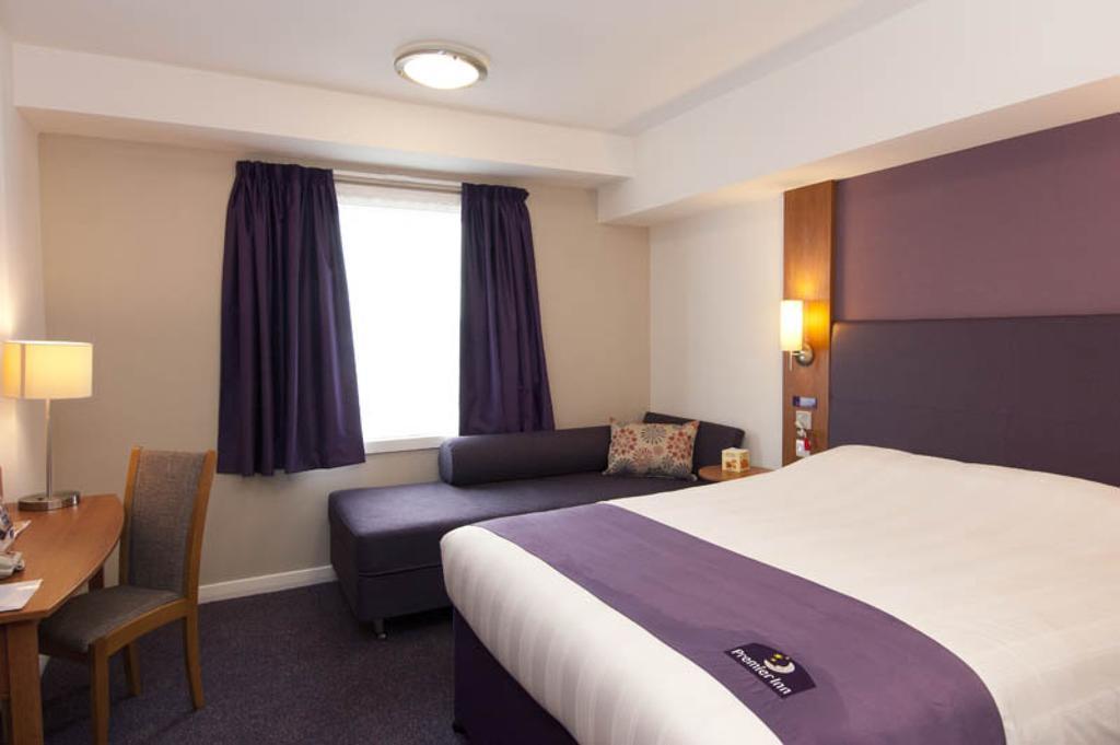 Premier Inn 基德明斯特 外观 照片