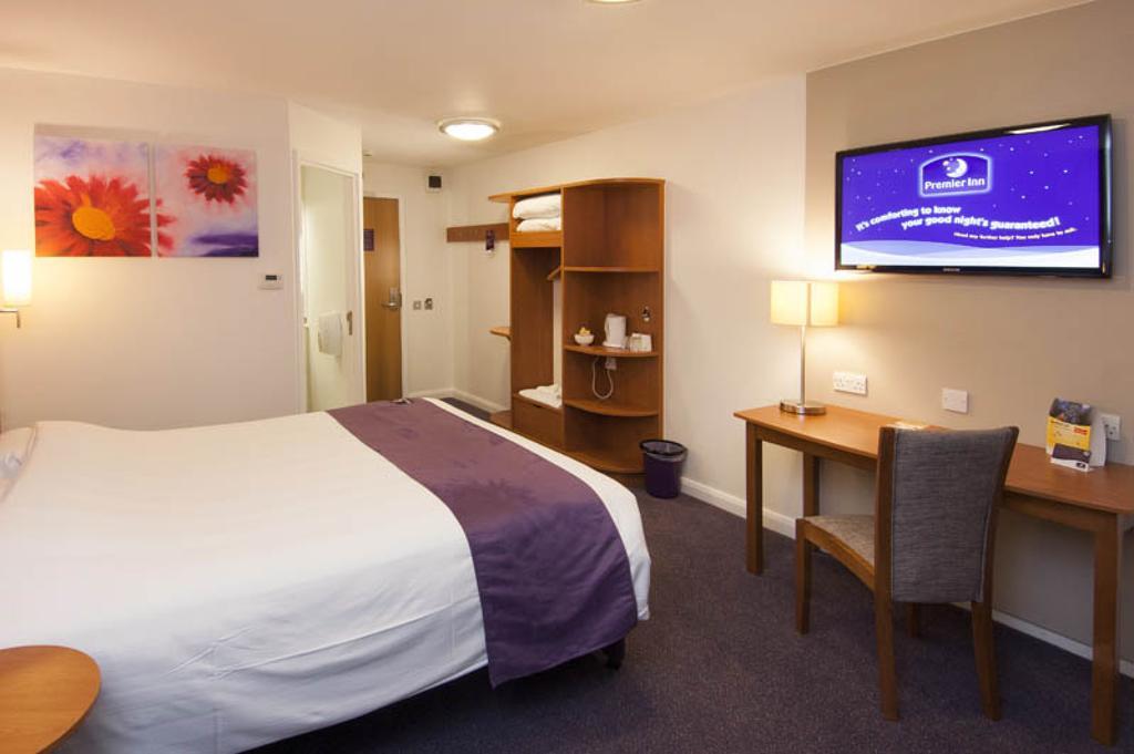 Premier Inn 基德明斯特 外观 照片